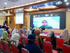 Suasana para tenaga kesehatan mengikuti Seminar Kesehatan RSUD Banyumas dalam rangka perayaan HUT RSUD Banyumas 2026 dan Hari Thalassemia Sedunia.