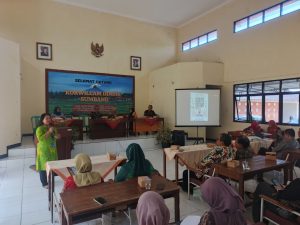 Sosialisasi program Jempol Serasi oleh BKPSDM Kabupaten Banyumas kepada para ASN di aula Korwilcam Dindik Sumbang.