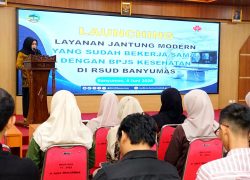Wakil Bupati Banyumas Dwi Asih Lintarti saat memberikan sambutan dalam peluncuran Layanan Jantung RSUD Banyumas berbasis Cathlab yang bekerja sama dengan BPJS Kesehatan