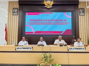 Bupati Banyumas Sadewo Tri Lastiono dan Ketua DPRD Agus Priyanggodo pimpin Konsultasi Publik III Ranperkada RDTR Kawasan Perkotaan Purwokerto di Aula Bapperida.